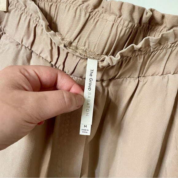 Aritzia The Group Babaton Calipso Paper Bag Beige Trouser Pants Size Medium - Picture 8 of 10